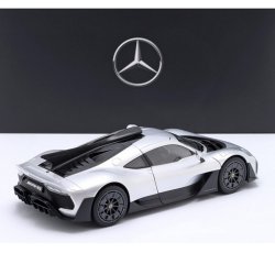 Срібна лита модель від Mercedes-Benz AMG ONE NZG 1/18 Dealer Edition, B66961043 