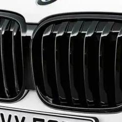 Чорна решітка радіатора для BMW X1 F48 LCI 51138080619